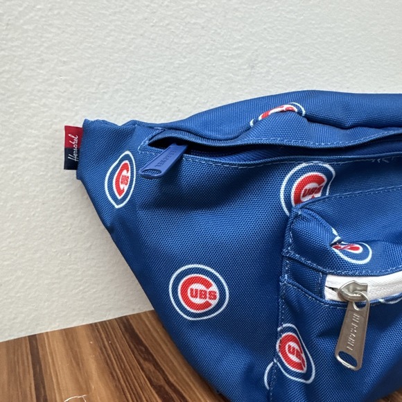 MLB Chicago Cubs Herschel Co. Blue Fanny Pack‎ All Over Logo Print - Picture 2 of 12